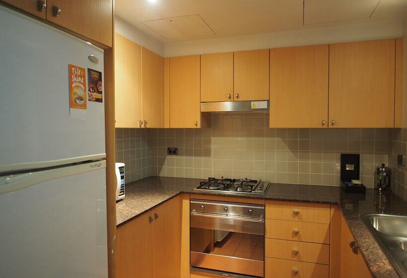 Adina Serviced Apartments Sydney Martin Place