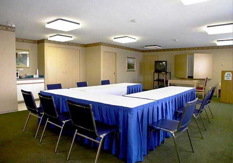 هتل Accent Inns Kamloops