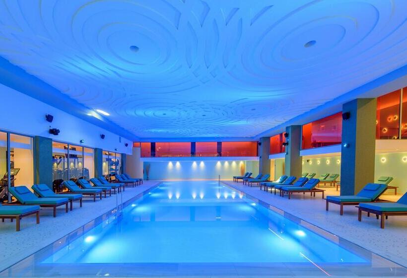 هتل Arina Beach Resort