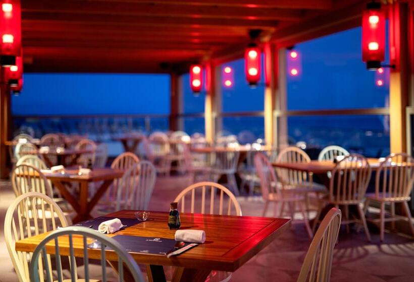 هتل Arina Beach Resort