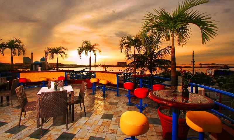 هتل Aryaduta Makassar