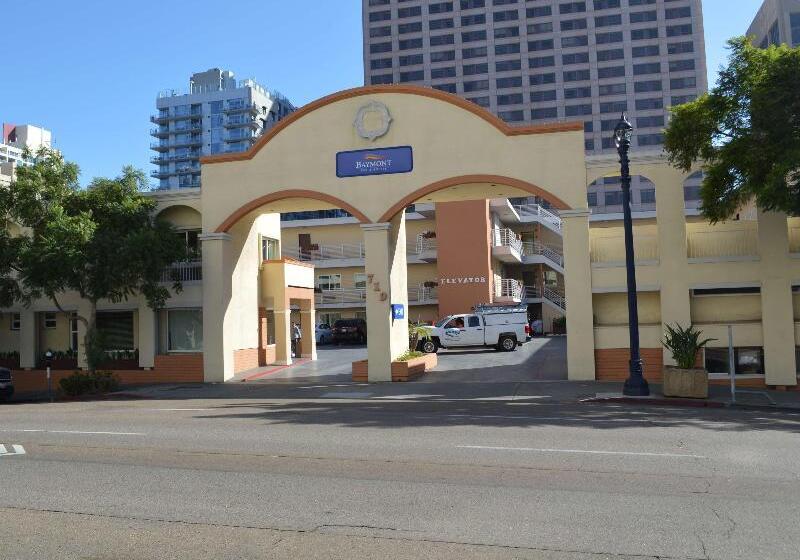 בית מלון כפרי Baymont By Wyndham San Diego Downtown