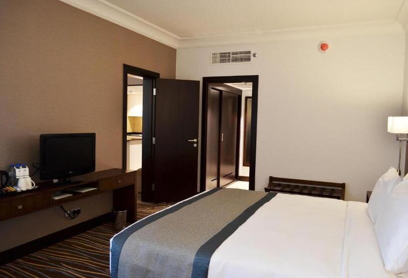 هتل Copthorne Downtown By Millennium