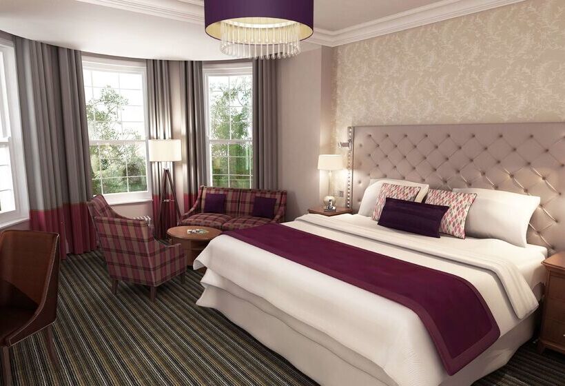 هتل Doubletree By Hilton Cheltenham Cotswolds