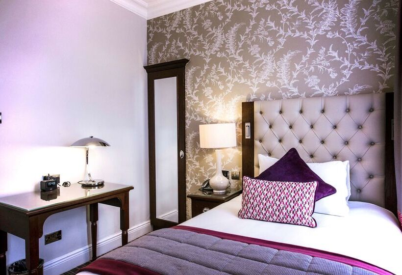 هتل Doubletree By Hilton Cheltenham Cotswolds