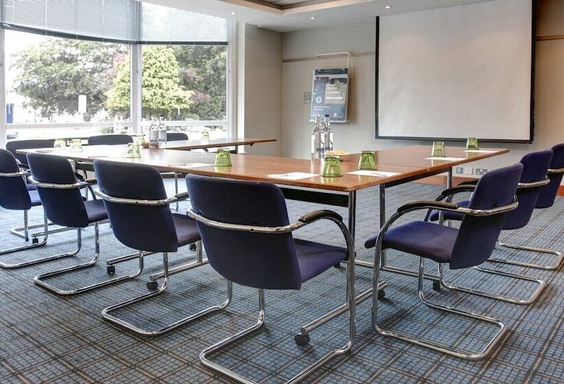 호텔 Holiday Inn Basingstoke, An Ihg
