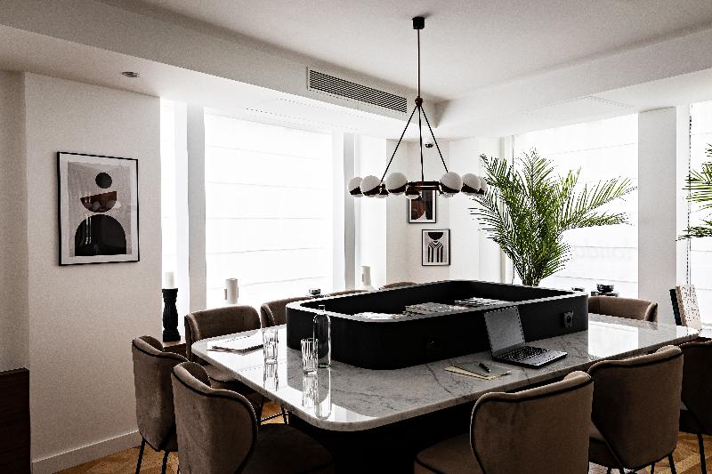 Fotos del hotel Holiday Inn Paris Elysées, An Ihg:  11