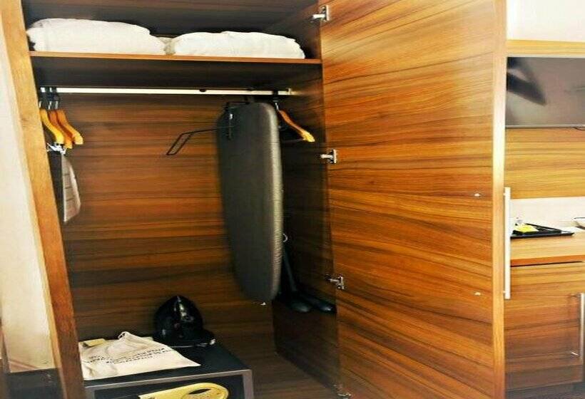 Fotos del hotel Holiday Inn Paris Montmartre, An Ihg:  47