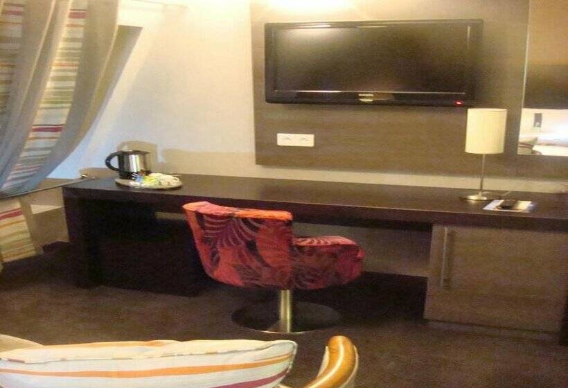 Fotos del hotel Holiday Inn Paris Montmartre, An Ihg:  42