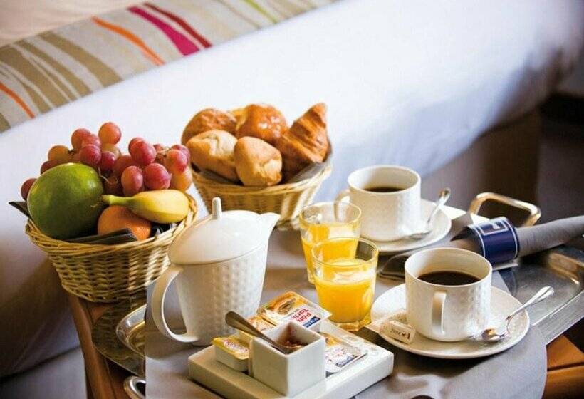 Fotos del hotel Holiday Inn Paris Montmartre, An Ihg:  6