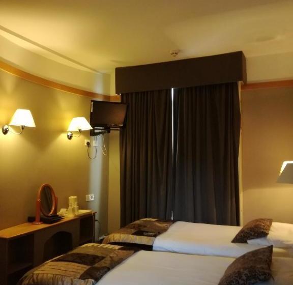 בית מלון כפרי Leeson Inn Downtown