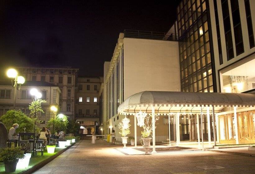 Fotos del hotel Leon D'oro:  33 Fotos del hotel Leon D'oro:  33