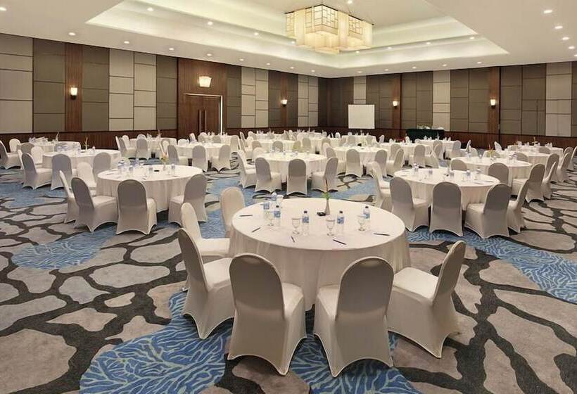 هتل Manado Tateli Resort And Convention