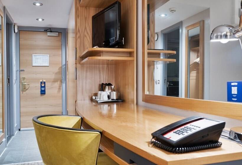 Fotos del hotel Park Inn By Radisson Cardiff City Centre:  16 Fotos del hotel Park Inn By Radisson Cardiff City Centre:  16