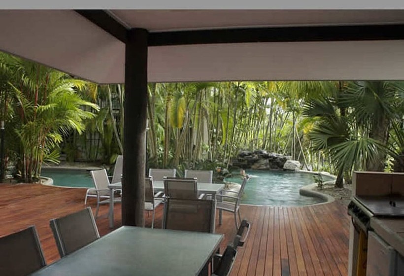 هتل Port Douglas Retreat