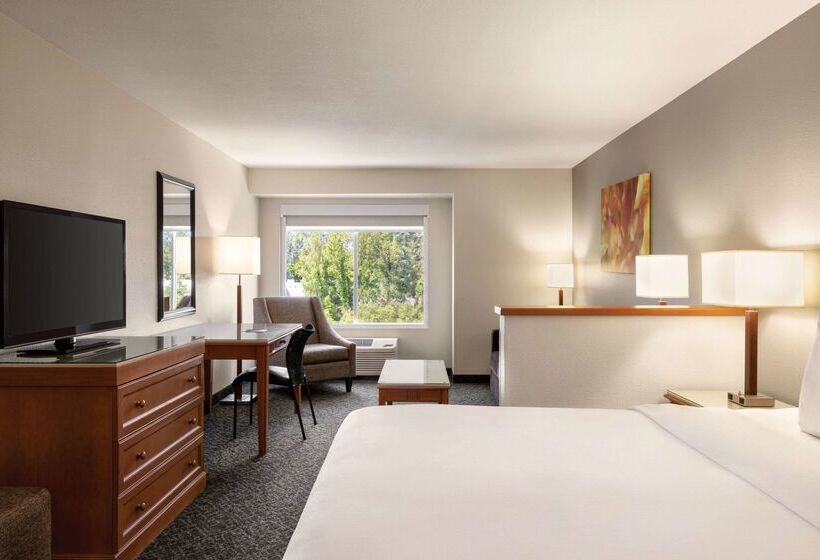 Hotel Radisson  Portland Airport