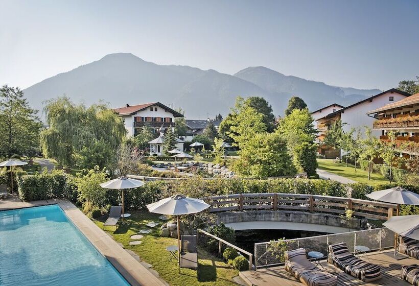هتل Spa & Resort Bachmair Weissach, Luxury Family Resort