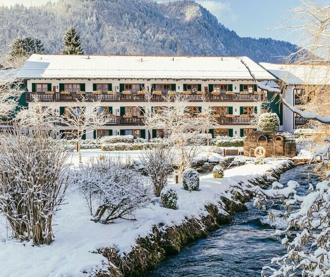 هتل Spa & Resort Bachmair Weissach, Luxury Family Resort