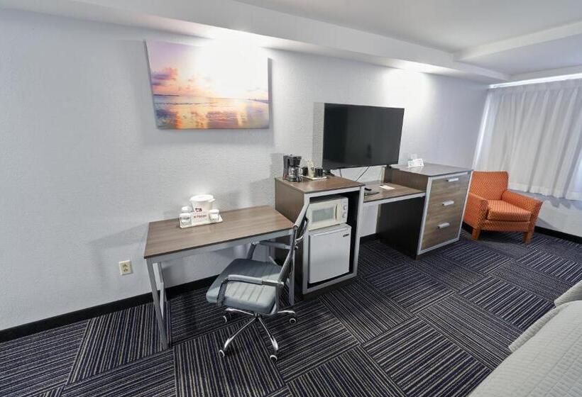 هتل Admiralty Inn & Suites   A Red Collection