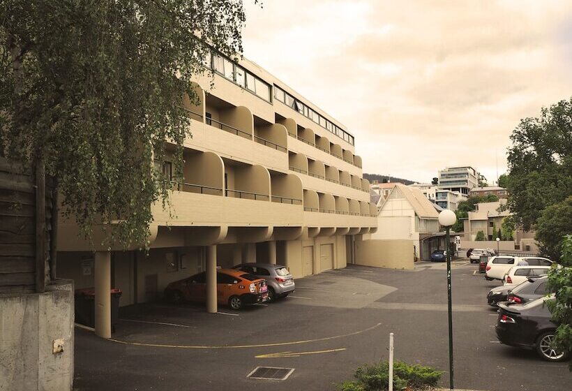 St Ives Apartments