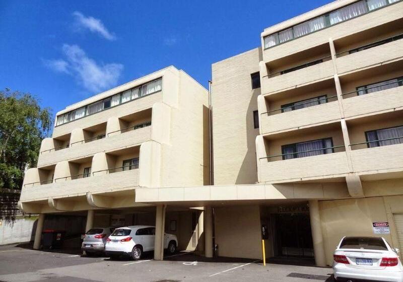 St Ives Apartments