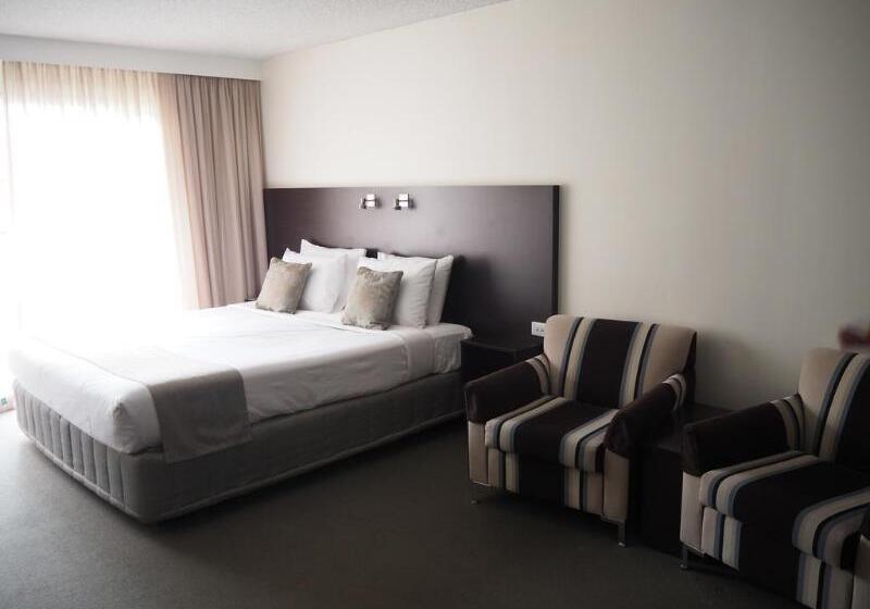 St Ives Apartments