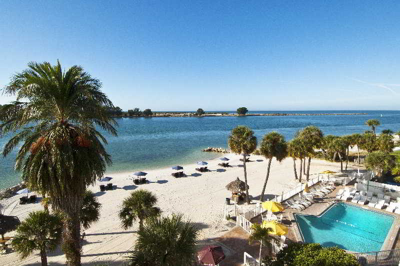 DreamView Beachfront Hotel & Resort