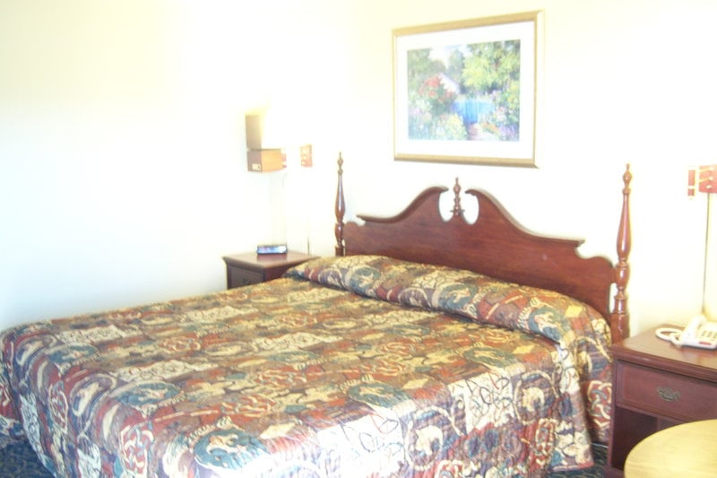 هتل Americas Best Inns Huntsville