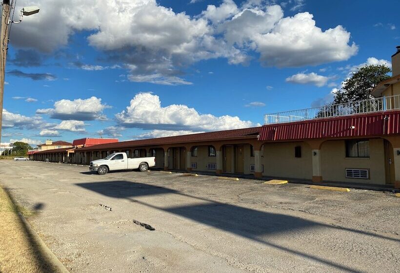 בית מלון כפרי American Star Inn