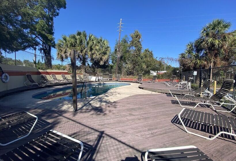 هتل Americas Best Value Inn Gainesville