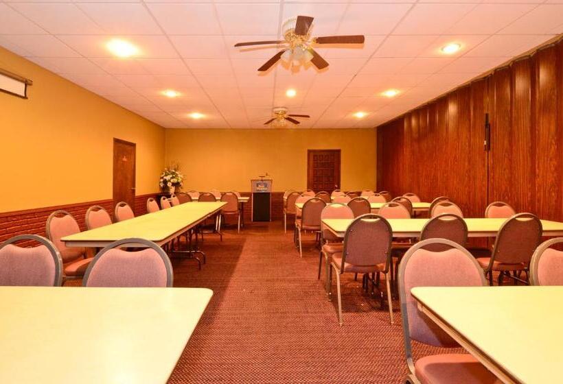 فندق Americas Best Value Inn Iola