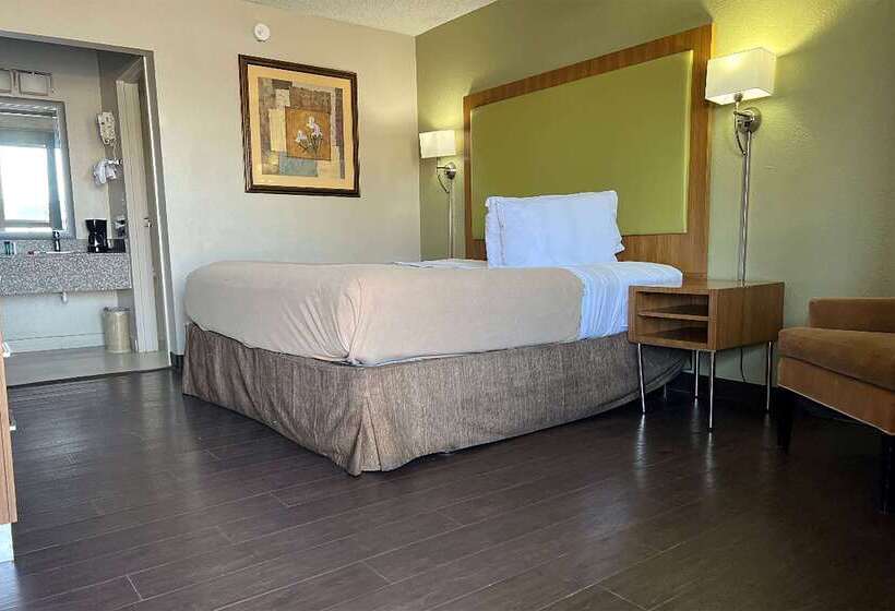 هتل Baymont By Wyndham Odessa University Area