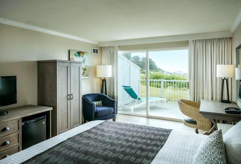 酒店 Beachfront Inn
