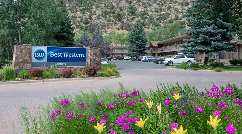 Отель Best Western Antlers At Glenwood Springs