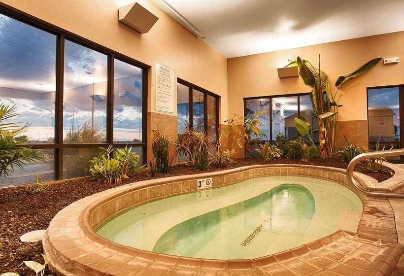 בית מלון כפרי Best Western Plus Night Watchman Inn & Suites