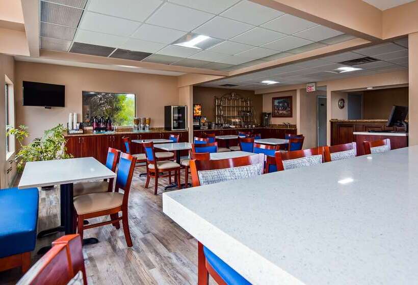 ホテル Best Western Royal Inn