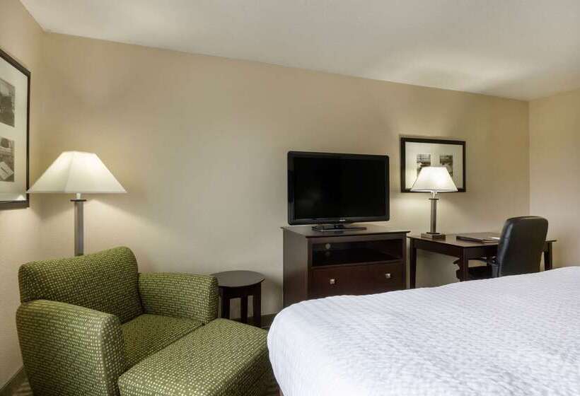 Clarion Hotel Beachwood Cleveland