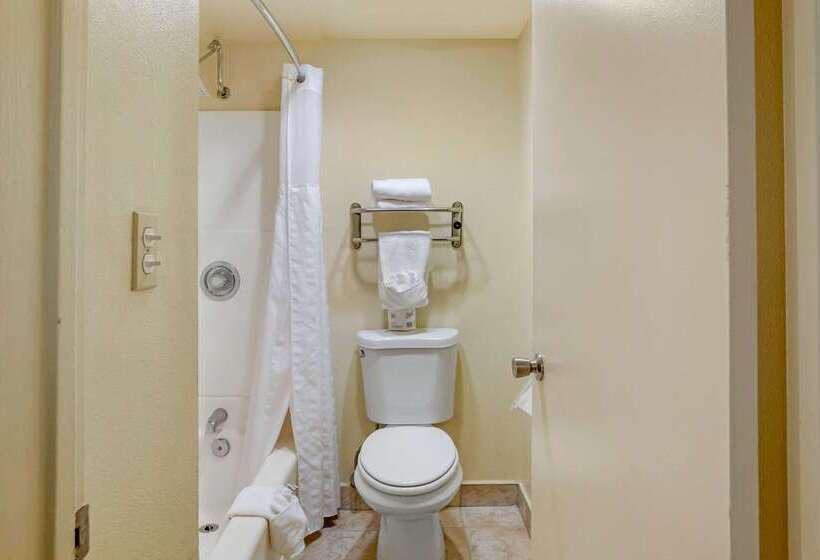 호텔 Clarion Pointe El Cajon San Diego East
