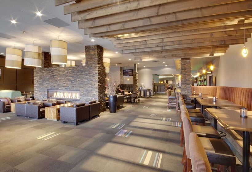 Coast Kamloops Hotel & Conference Centre