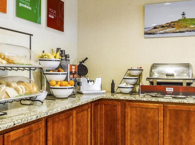 هتل Comfort Inn Brunswick