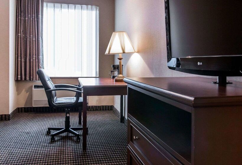 בית מלון כפרי Comfort Inn Livonia