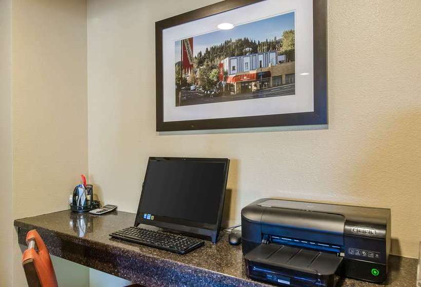 هتل Comfort Inn & Suites Ashland