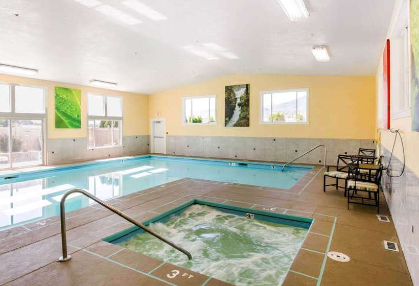 هتل Comfort Inn & Suites Ashland