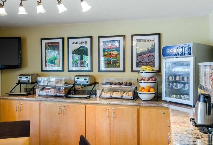 هتل Comfort Inn & Suites Ashland