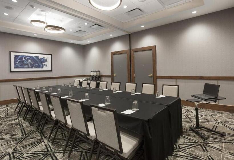 هتل Crowne Plaza Lansing, An Ihg