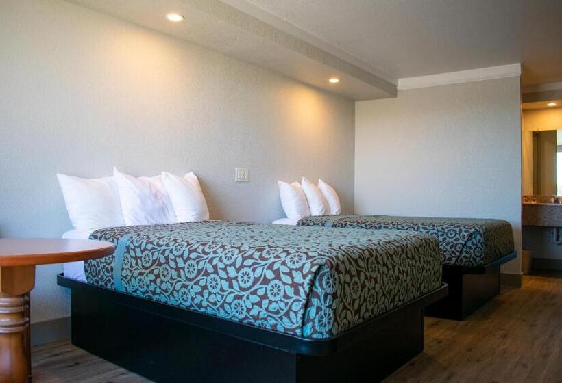 هتل Days Inn By Wyndham Hillsboro Tx