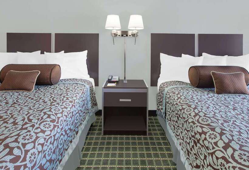هتل Days Inn By Wyndham Market Center Dallas Love Field