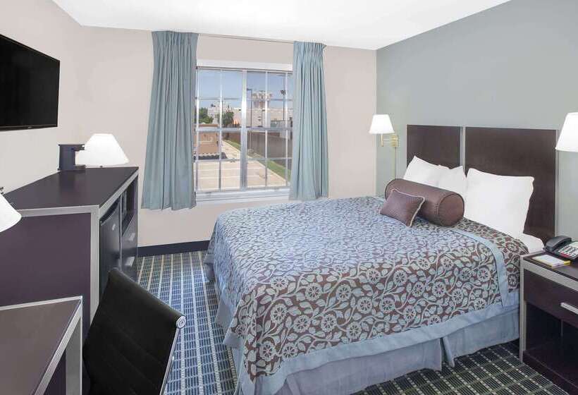 هتل Days Inn By Wyndham Market Center Dallas Love Field