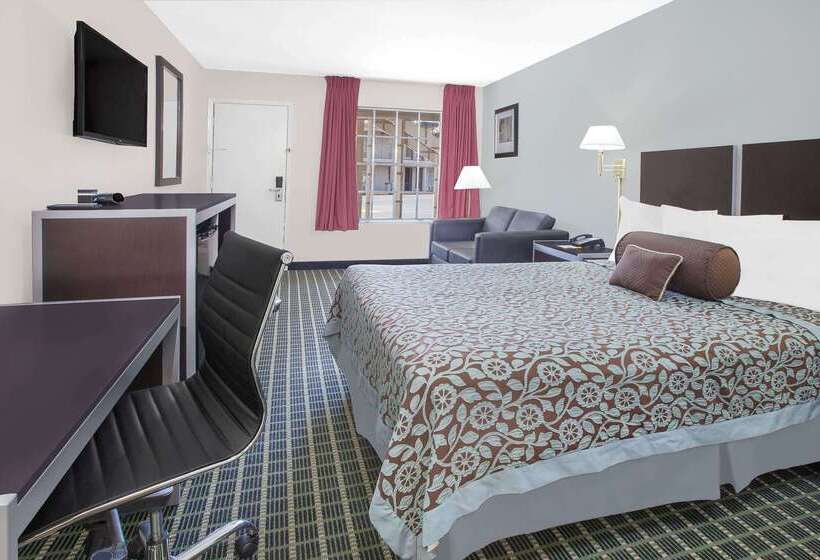 هتل Days Inn By Wyndham Market Center Dallas Love Field