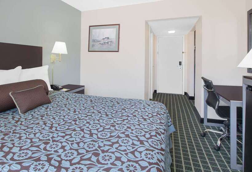 هتل Days Inn By Wyndham Market Center Dallas Love Field